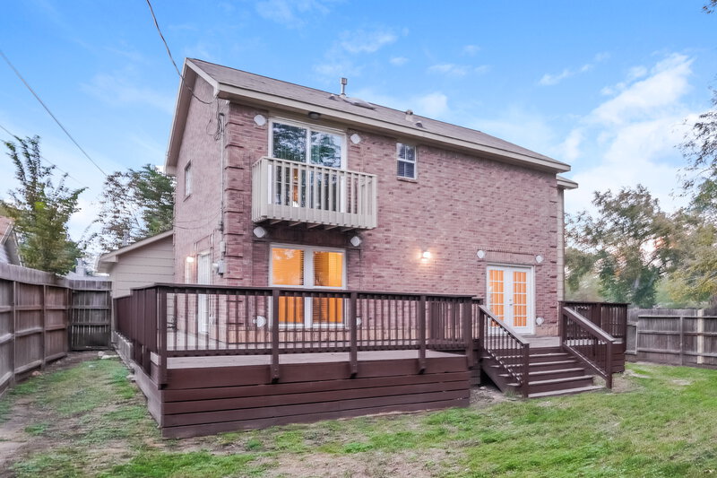 2,405/Mo, 3304 Glastonbury Dr Pearland, TX 77581 Rear View 2