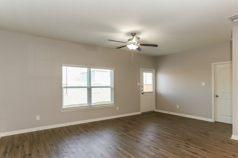 2,355/Mo, 22060 Angelico Dr Magnolia, TX 77355 Living Room View 2