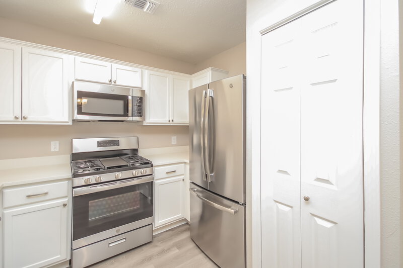 1,885/Mo, 5341 Tallowwood Terrace Katy, TX 77493 Kitchen View 2
