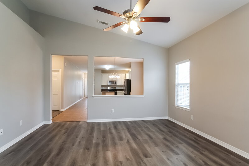1,890/Mo, 21119 Sweet River Ln Tomball, TX 77375 Living Room View