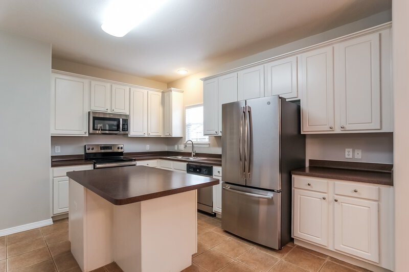 1,890/Mo, 21119 Sweet River Ln Tomball, TX 77375 Kitchen View