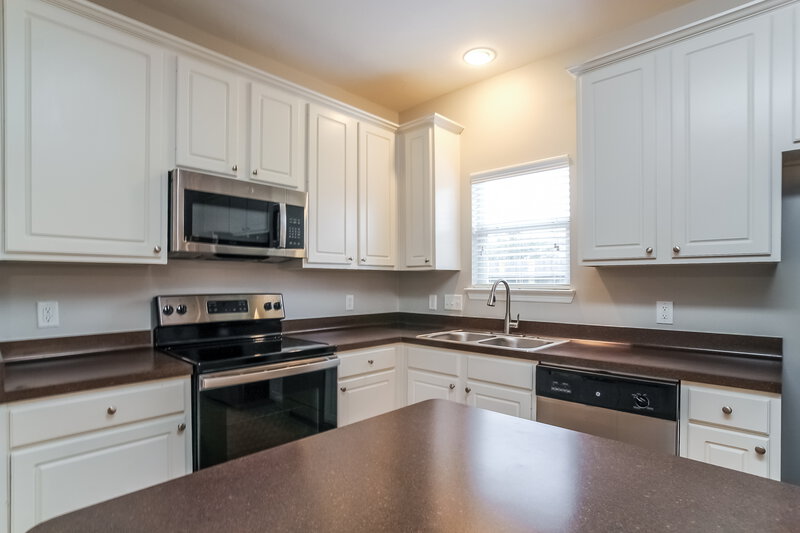 1,890/Mo, 21119 Sweet River Ln Tomball, TX 77375 Kitchen View 2