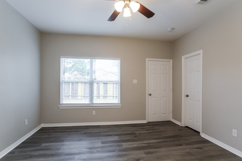 1,890/Mo, 21119 Sweet River Ln Tomball, TX 77375 Main Bedroom View 2