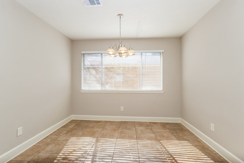 1,905/Mo, 7526 Shoshone Dr Baytown, TX 77521 Dining Room View