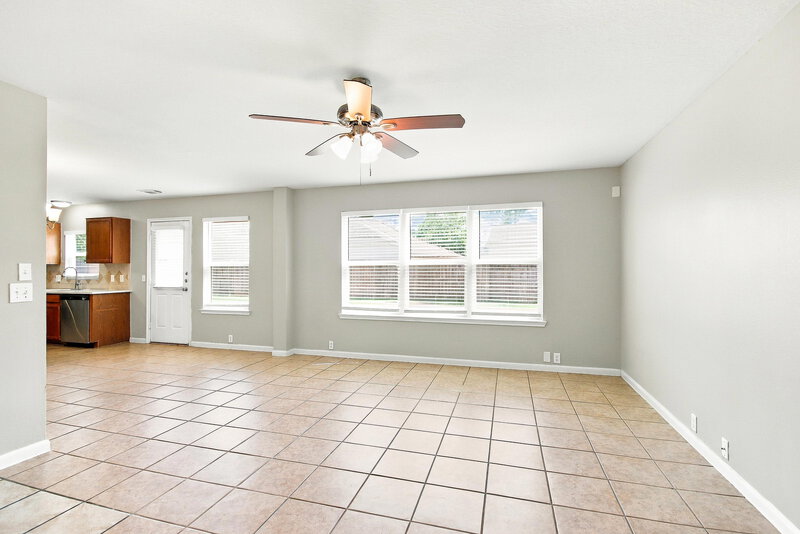 1,825/Mo, 4742 Markham Woods Ct Houston, TX 77345 Living Room View