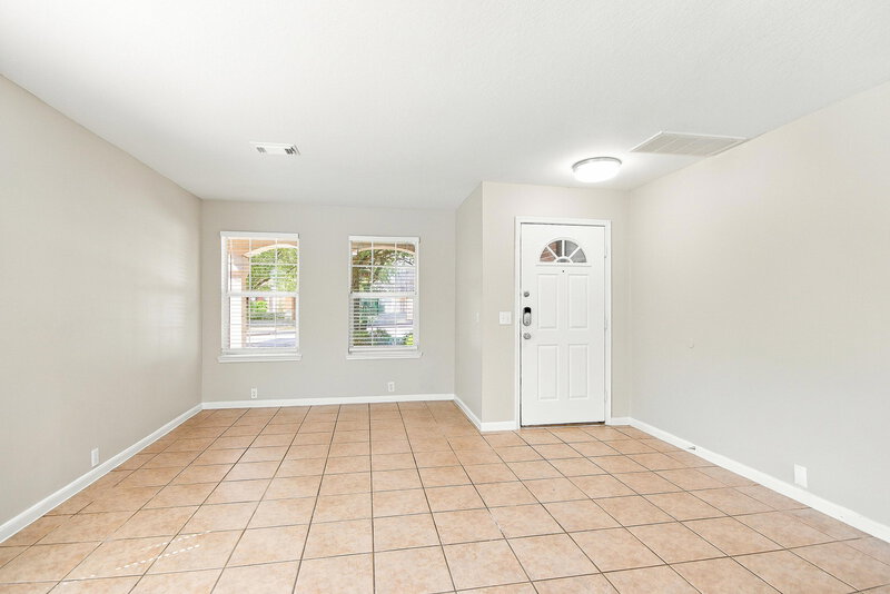 1,825/Mo, 4742 Markham Woods Ct Houston, TX 77345 Sitting Room View