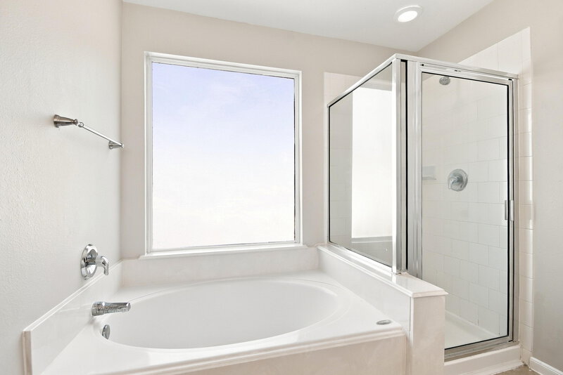1,825/Mo, 4742 Markham Woods Ct Houston, TX 77345 Primary Bathroom View 2