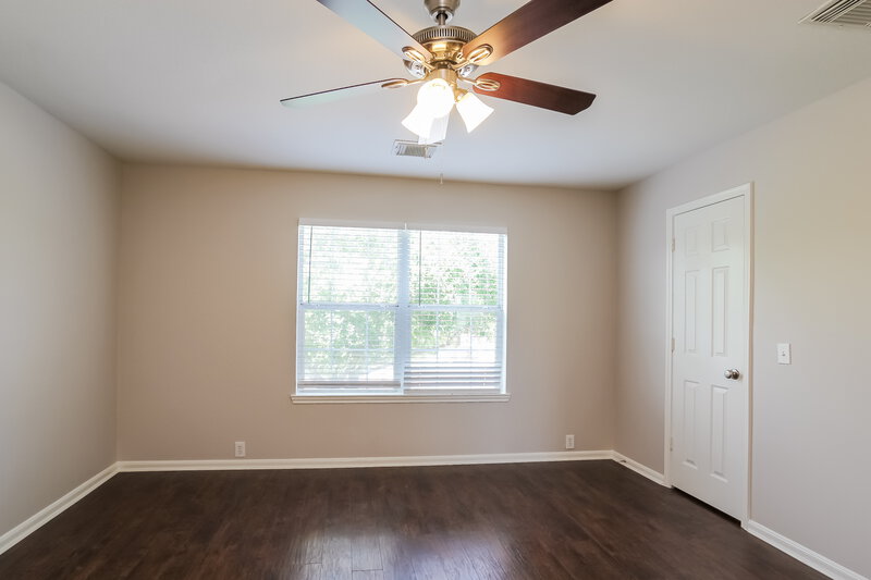 2,250/Mo, 4742 Markham Woods Ct Houston, TX 77345 Bedroom View 2