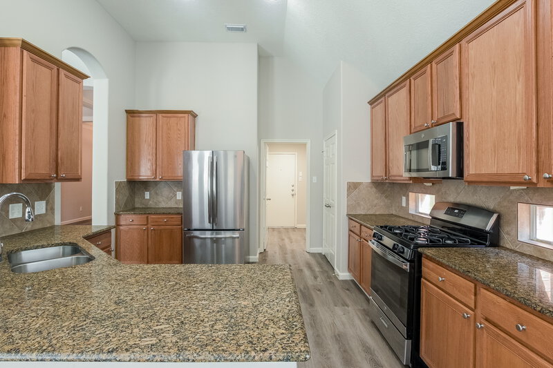 2,490/Mo, 13406 Lake Passage Ln Houston, TX 77044 Kitchen View