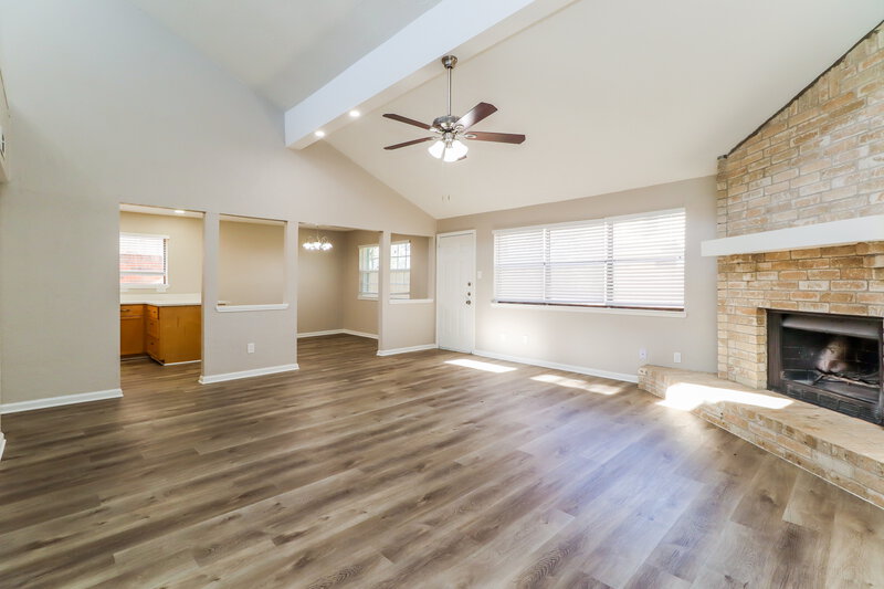 2,120/Mo, 15007 Tayport Ln Channelview, TX 77530 Living Room View