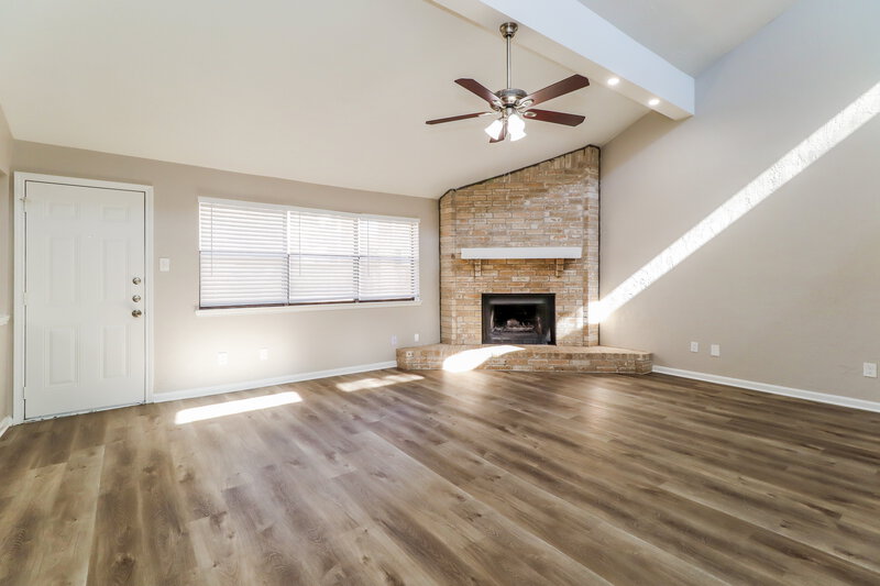 2,120/Mo, 15007 Tayport Ln Channelview, TX 77530 Living Room View 2