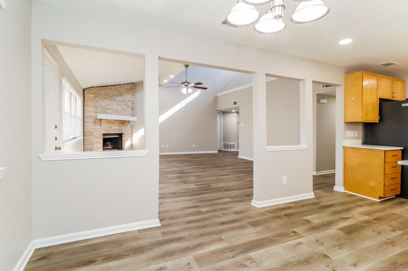 2,120/Mo, 15007 Tayport Ln Channelview, TX 77530 Kitchen View