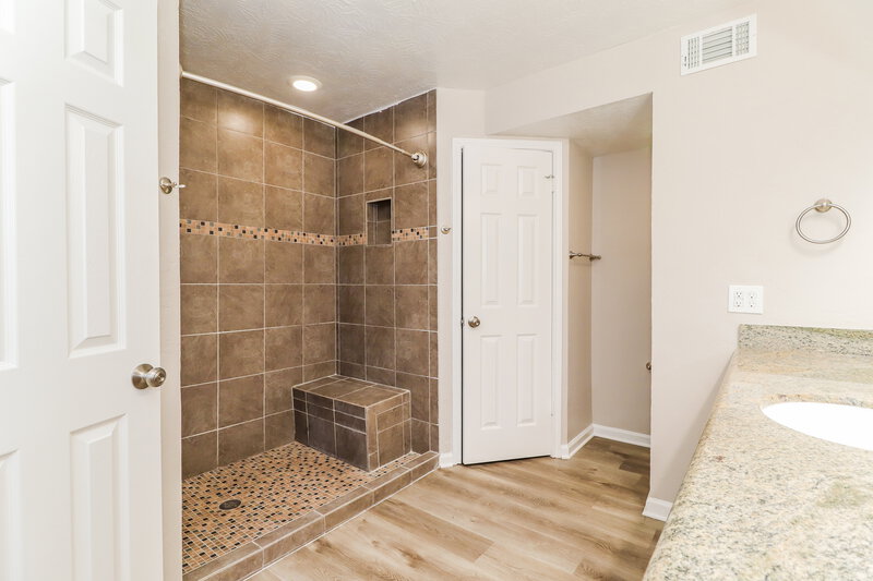 2,120/Mo, 15007 Tayport Ln Channelview, TX 77530 Main Bathroom View
