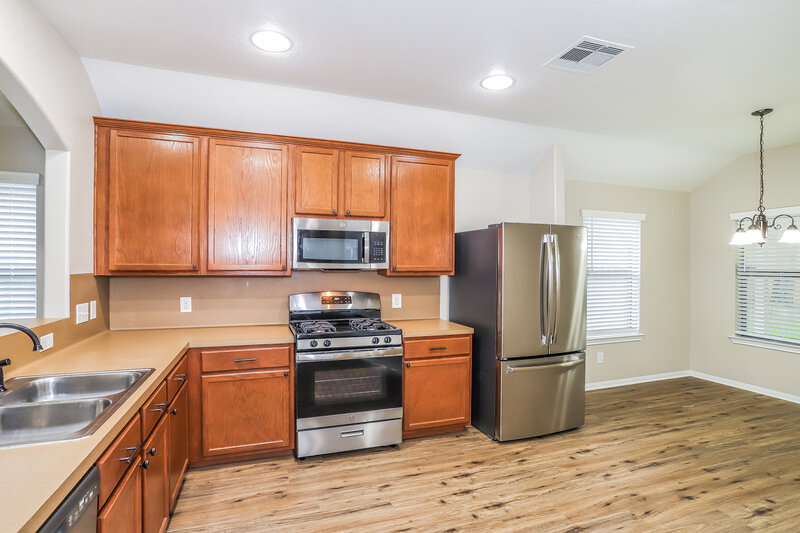 2,065/Mo, 2410 Lexington Park Dr Spring, TX 77373 Kitchen View