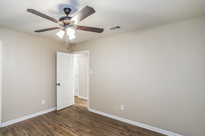 2,065/Mo, 2410 Lexington Park Dr Spring, TX 77373 Bedroom View 2