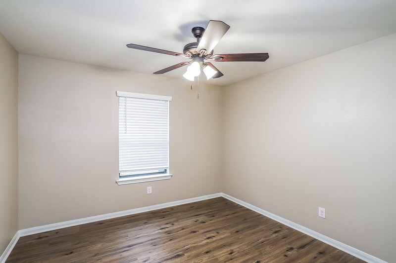 2,065/Mo, 2410 Lexington Park Dr Spring, TX 77373 Bedroom View 3