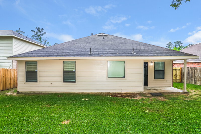 2,065/Mo, 2410 Lexington Park Dr Spring, TX 77373 Rear View