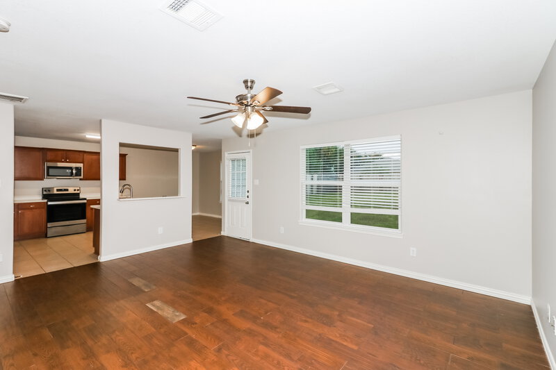 1,795/Mo, 6823 Clover Walk Ln Richmond, TX 77469 Living Room View