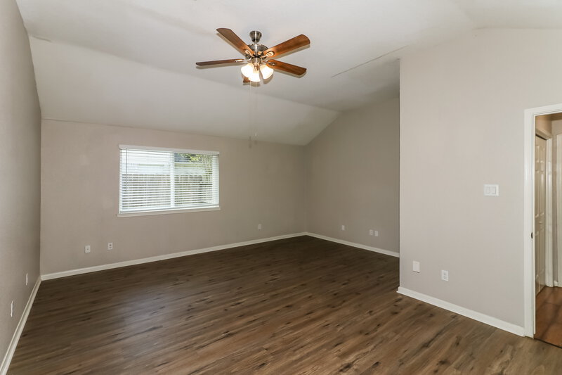 2,310/Mo, 2203 St James Pl Pearland, TX 77581 Main Bedroom View