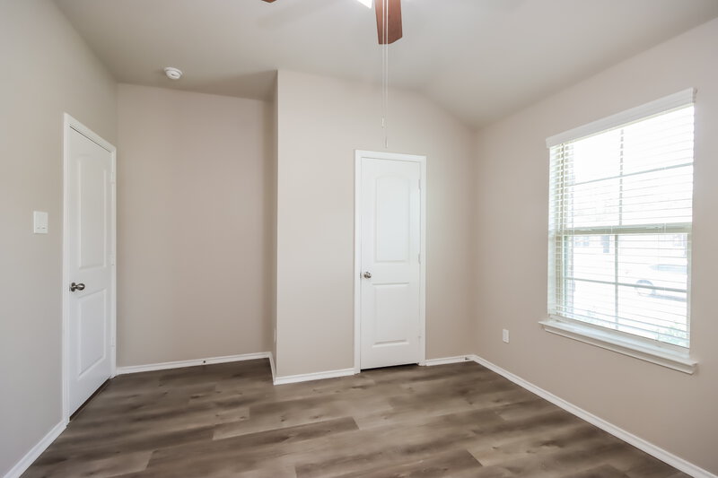 2,130/Mo, 18218 Cascadia Mill Ct New Caney, TX 77357 Bedroom View 2