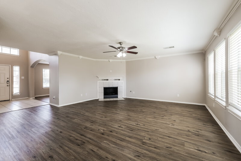 2,105/Mo, 7411 Telico Junction Ln Humble, TX 77346 Living Room View