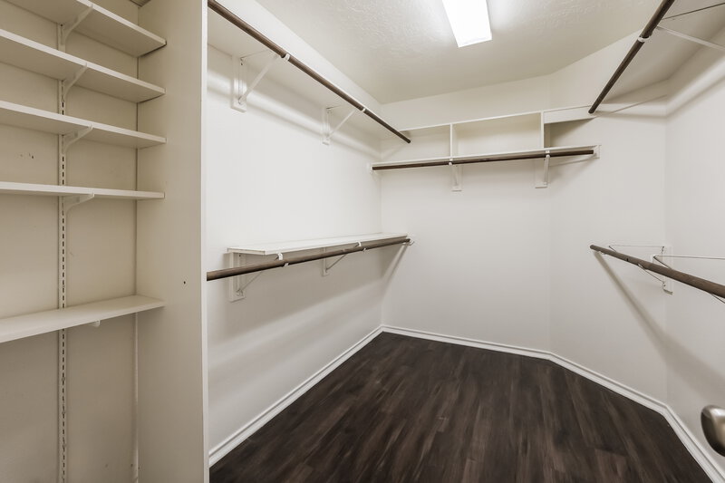 2,105/Mo, 7411 Telico Junction Ln Humble, TX 77346 Walk In Closet View