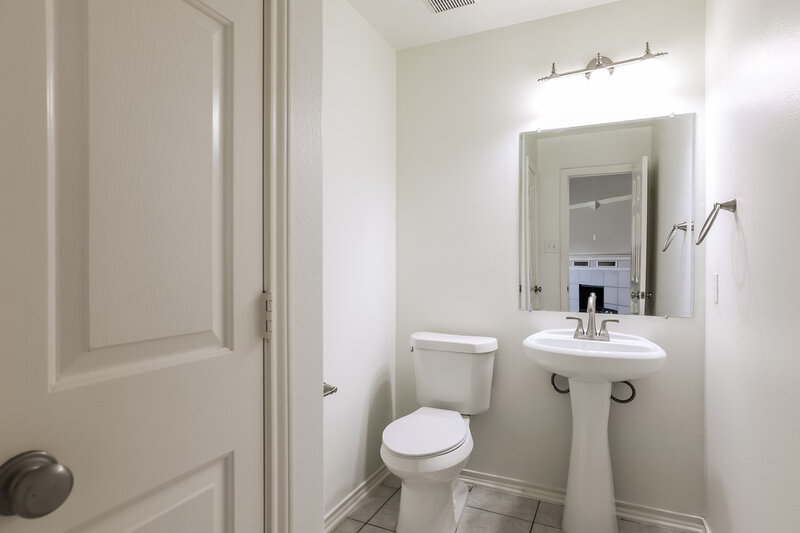 2,105/Mo, 7411 Telico Junction Ln Humble, TX 77346 Bathroom View
