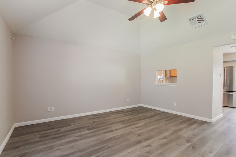 1,805/Mo, 9422 Kingsvalley Dr Houston, TX 77075 Living Room View