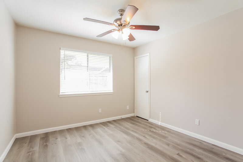 1,805/Mo, 9422 Kingsvalley Dr Houston, TX 77075 Bedroom View 2