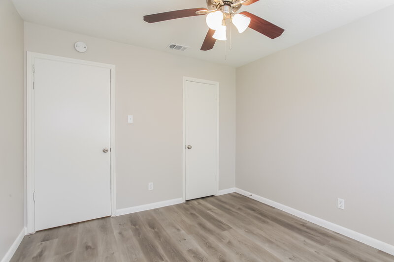 1,805/Mo, 9422 Kingsvalley Dr Houston, TX 77075 Bedroom View 3
