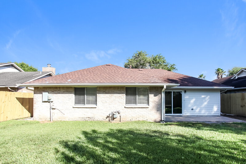 1,805/Mo, 9422 Kingsvalley Dr Houston, TX 77075 Rear View