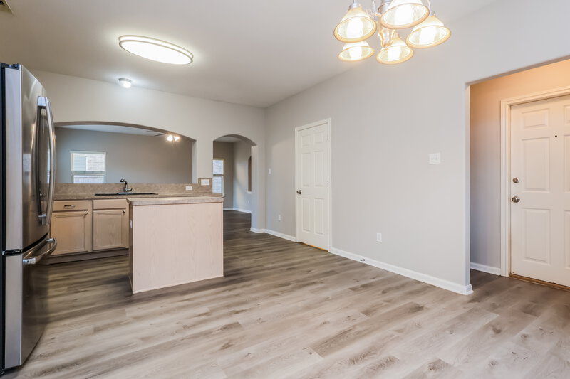 1,950/Mo, 985 Oak Falls Dr Willis, TX 77378 Dining Room View
