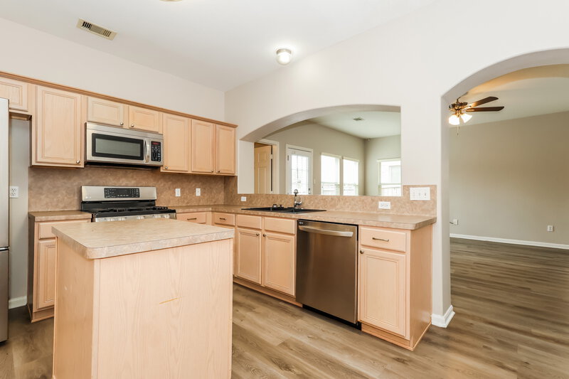 2,030/Mo, 985 Oak Falls Dr Willis, TX 77378 Kitchen View
