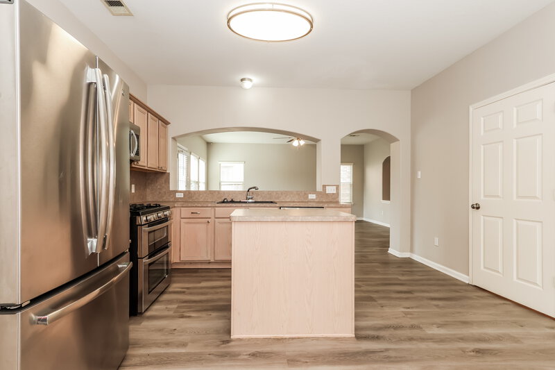 2,030/Mo, 985 Oak Falls Dr Willis, TX 77378 Kitchen View 2