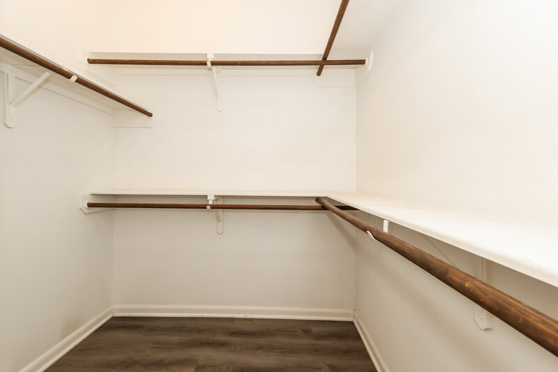 2,030/Mo, 985 Oak Falls Dr Willis, TX 77378 Walk In Closet View