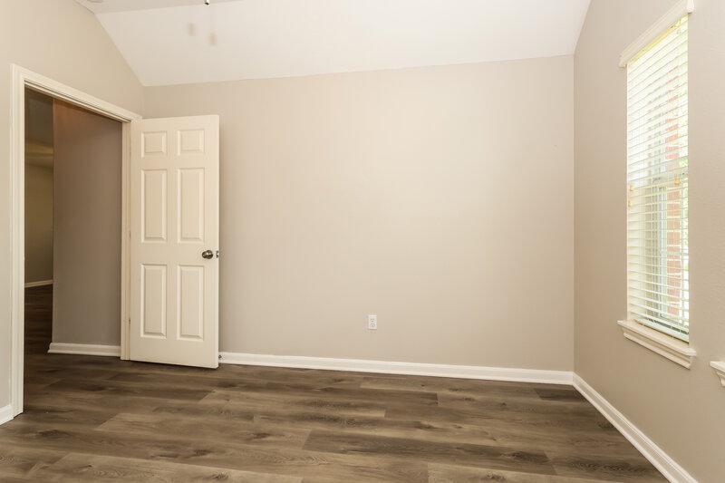 2,030/Mo, 985 Oak Falls Dr Willis, TX 77378 Bedroom View