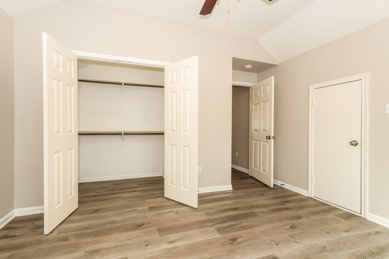 2,030/Mo, 985 Oak Falls Dr Willis, TX 77378 Bedroom View 2