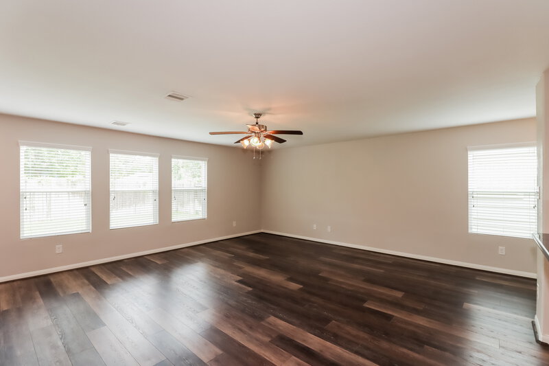 2,335/Mo, 9981 Kingfisher Dr Conroe, TX 77385 Living Room View