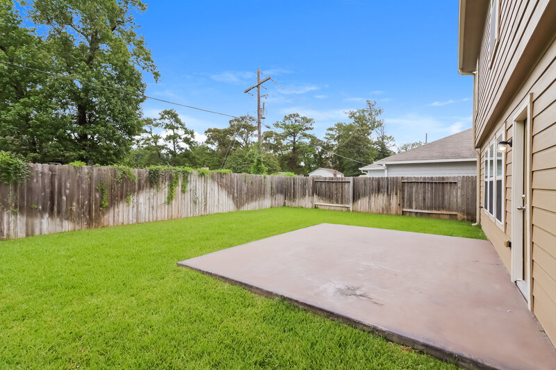 2,335/Mo, 9981 Kingfisher Dr Conroe, TX 77385 Rear View 2