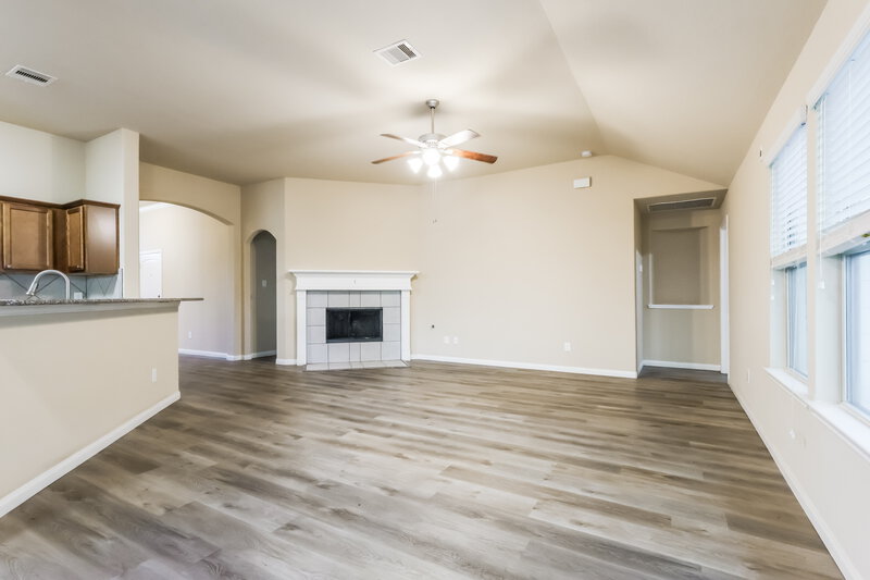 1,720/Mo, 988 Arbor Glen Conroe, TX 77303 Living Room View