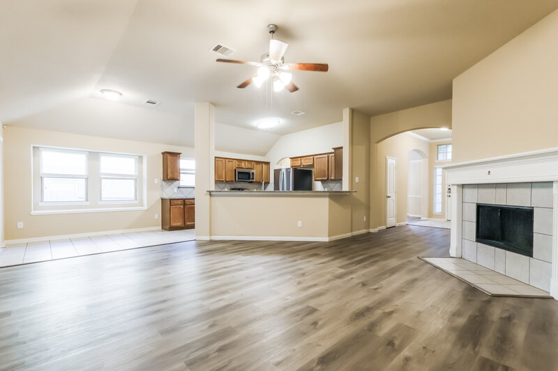 1,720/Mo, 988 Arbor Glen Conroe, TX 77303 Living Room View 2