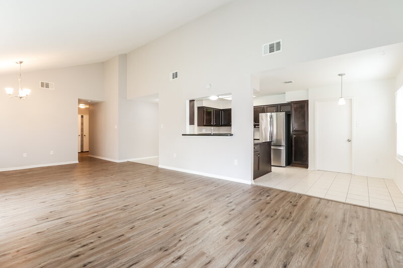 1,910/Mo, 9206 Bayou Bluff Dr Spring, TX 77379 Living Room View 2