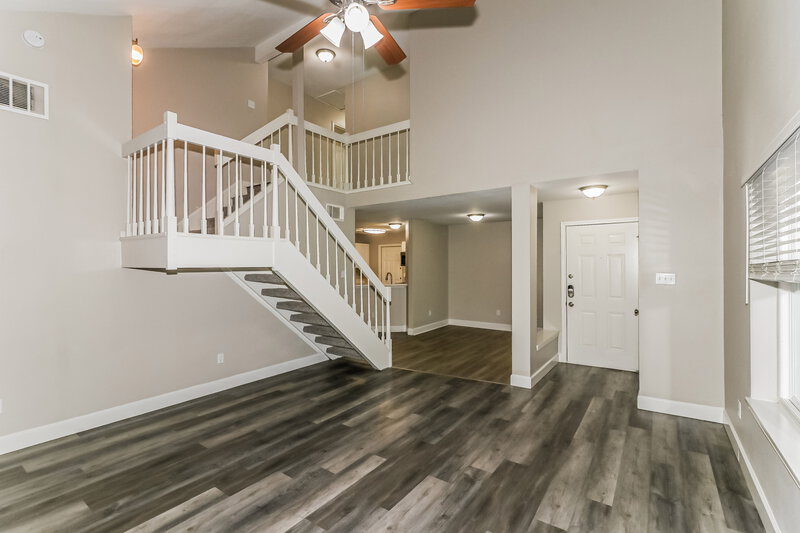 1,935/Mo, 10842 Riana Dr Houston, TX 77065 Living Room View 2