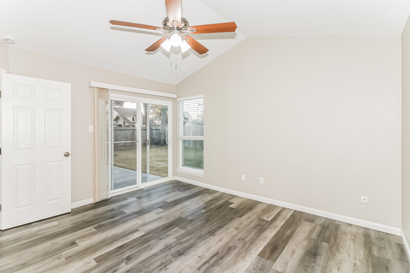1,935/Mo, 10842 Riana Dr Houston, TX 77065 Main Bedroom View 2