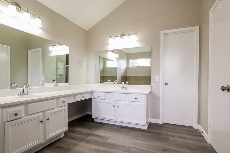 2,320/Mo, 5511 Aberton Ln Spring, TX 77379 Main Bathroom View 2