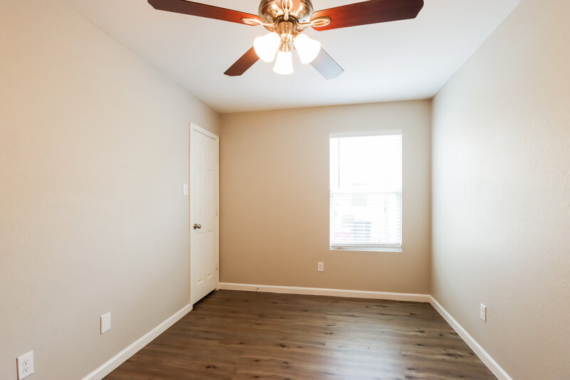 2,035/Mo, 7231 Foxwood Fair Ln Humble, TX 77338 Bedroom View