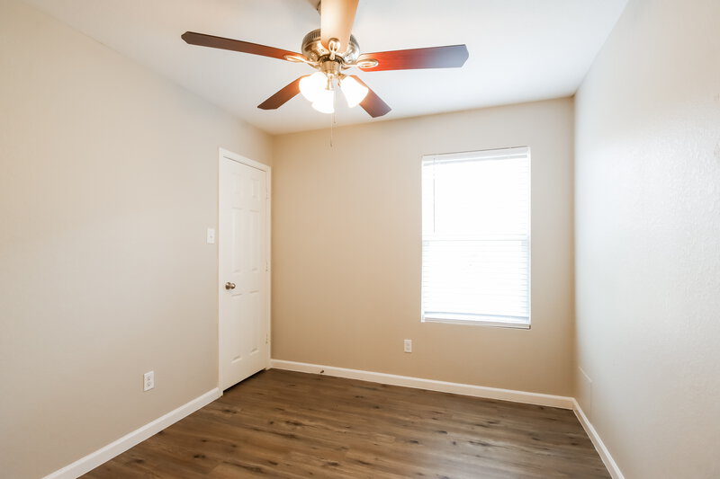 2,035/Mo, 7231 Foxwood Fair Ln Humble, TX 77338 Bedroom View 2