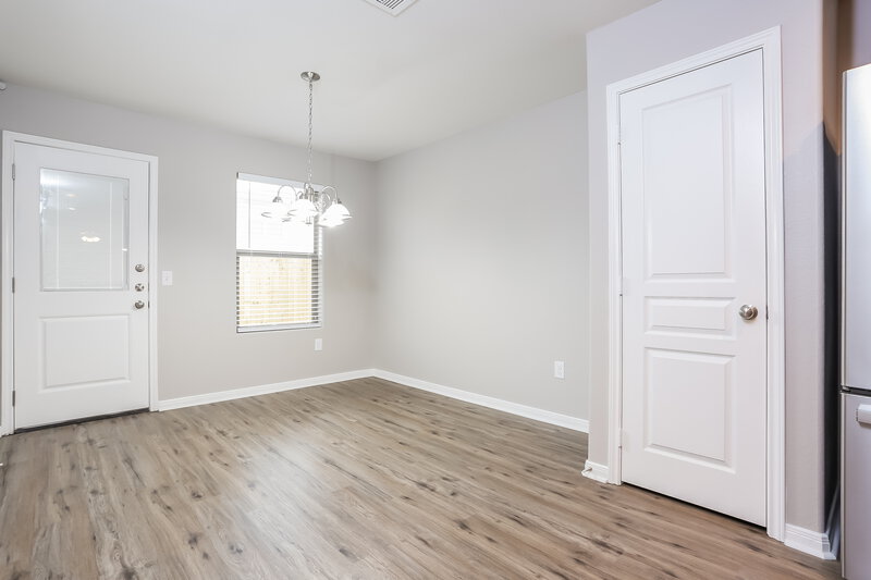 1,955/Mo, 9927 Sanders Rose Ln Houston, TX 77044 Dining Room View