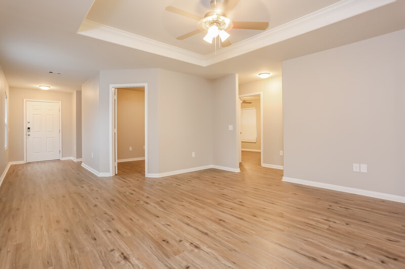 1,955/Mo, 9927 Sanders Rose Ln Houston, TX 77044 Family Room View 2