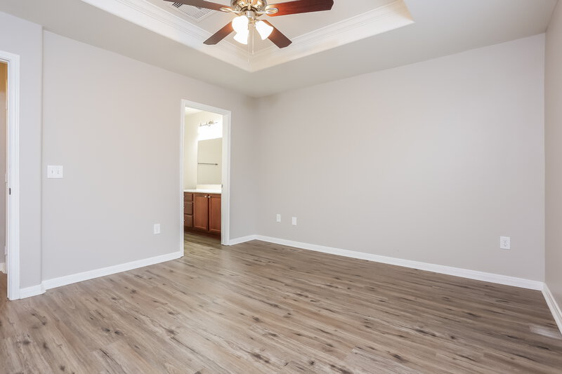 1,955/Mo, 9927 Sanders Rose Ln Houston, TX 77044 Main Bedroom View